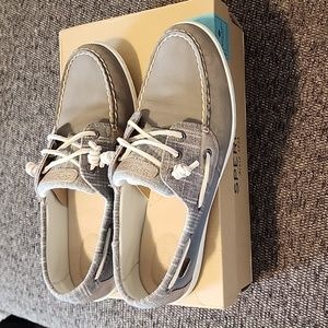 Sperry women shoe